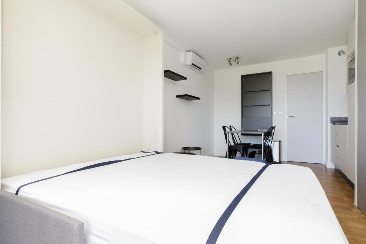 Suite 118 - Piscine - 50 Metres Plage - Terrasse - Clim - Wifi Cannes Exterior photo